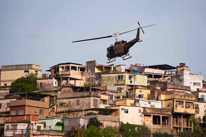 Operação Policial com Helicóptero.jpg