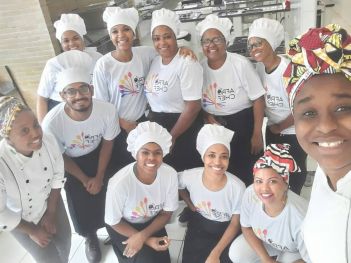 Aula do curso Afro Chef.